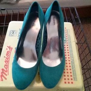 Teal heels